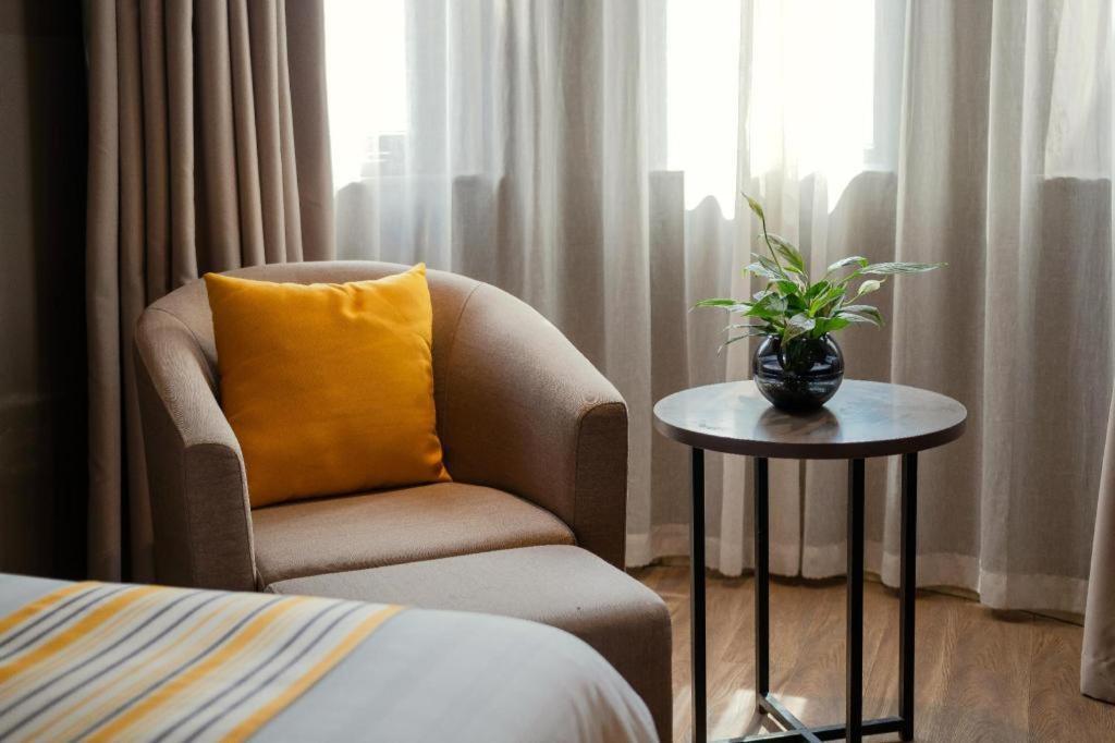 Home Inn Plus Shanghai Pudong Airport Chuansha Branch מראה חיצוני תמונה