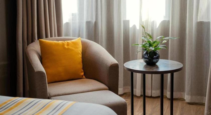 Home Inn Plus Shanghai Pudong Airport Chuansha Branch מראה חיצוני תמונה
